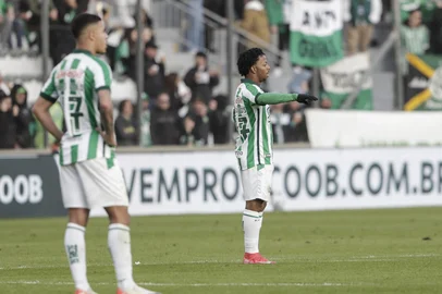CAXIAS DO SUL, RS, BRASIL 2025.06.01 - Juventude recebe o Grêmio no Alfredo Jaconi pela 11ª rodada do Campeonato Brasileiro. (Foto: André Ávila/ Agência RBS)Indexador: Andre Avila<!-- NICAID(16050309) -->