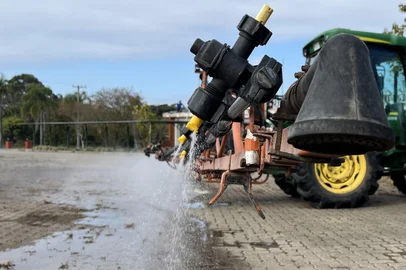 Boas práticas agrícolas para a aplicação de defensivos agrícolas, como herbicidas hormonais, no RS<!-- NICAID(16057288) -->