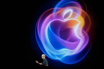 Apple product event with expected release of new iPhoneApple CEO Tim Cook speaks during Apple's "It's Glowtime" event in Cupertino, California, September 9, 2024. (Photo by Nic Coury / AFP)Editoria: FINLocal: Cupertiador: NIC COURYSecao: computing and information technoFonte: AFPFotógrafo: STR<!-- NICAID(15861528) -->