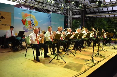 Prefeitura de Nova Petrópolis anuncia investimento de R$ 840 mil, o que garante recursos para os próximos cinco anos, garantindo o funcionamento da Banda Municipal, Orquestra de Sopros e Orquestra Jovem. A parceria foi firmada entre o poder público e a Associação de Bandas e Conjuntos Musicais de Nova Petrópolis.foto: Banda Municipal de Nova Petrpopolis<!-- NICAID(15324802) -->