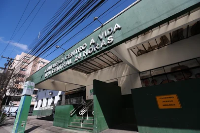 CAXIAS DO SUL, RS, BRASIL, 16/09/2024. Fachada do Complexo Centro à Vida - UPA Central 24 Horas (UPA 24 horas). (Bruno Todeschini/Agência RBS)Indexador: Bruno Todeschini<!-- NICAID(15867593) -->