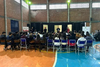 Teatro em Passo Fundo aborda a importância de ser um doador de medula óssea<!-- NICAID(15504119) -->