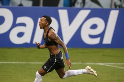 PORTO ALEGRE, RS, BRASIL - 03.04.2021 - Grêmio e Inter se enfrentam na Arena pela nona rodada do Campeonato Gaúcho. (Foto: Jefferson Botega/Agencia RBS)Indexador: Jeff Botega<!-- NICAID(14749803) -->