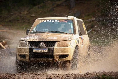 Final do Gaúcho de Rally 4x4 conta com participantes de diversos estados. A competição ocorre em São Francisco de Paula, no primeiro sábado de dezembro.<!-- NICAID(15929402) -->