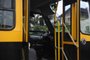 Micro-ônibus escolar de onde adolescente foi retirado por sequestradores em Caxias do Sul <!-- NICAID(15593745) -->