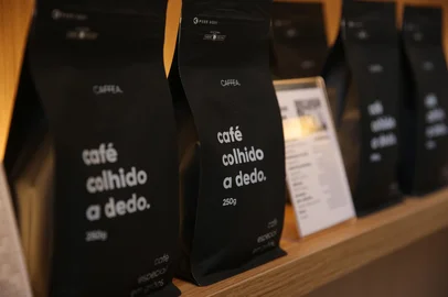 CAXIAS DO SUL, RS, BRASIL, 18/03/2025. Mercado de cafés especiais em Caxias do Sul vive momento de expansão, com mais consumidores aderindo a essa cultura e novos negócios surgindo nos últimos anos. Vistas gerais do Caffea. (Porthus Junior/Agência RBS)<!-- NICAID(15999002) -->