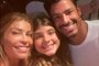 Cauã Reymond posta foto ao lado de Grazi Massafera e da filha e web reage: "Brasil quer esse casal"<!-- NICAID(15436605) -->