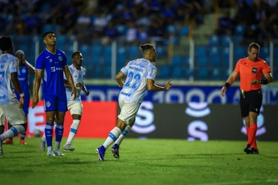 Lucas Uebel / Grêmio FBPA Gremio x ConfiancaARACAJU, SE, BRASIL, 14-05-2026: Confiança vs Grêmio, na Arena Batistão, pela Copa do Brasil 2026. Foto: Lucas Uebel/Grêmio FBPAEditoria: SPOLocal: AracajuIndexador: Lucas UebelSecao: futebolFonte: Gremio.netFotógrafo: Gremio x Confianca<!-- NICAID(16285585) -->