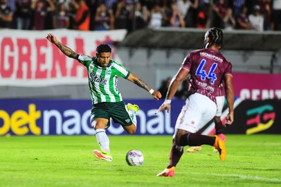 CAXIAS DO SUL, RS, BRASIL, 01/02/2025. Ser Caxias x Juventude, clássico Ca-Ju de número 289. Jogo válido pela quarta rodada do Campeonato Gaúcho 2025 (Gauchão Superbet), realizado no estádio Centenário. (Bruno Todeschini/Agência RBS)Indexador: BTK<!-- NICAID(15967212) -->