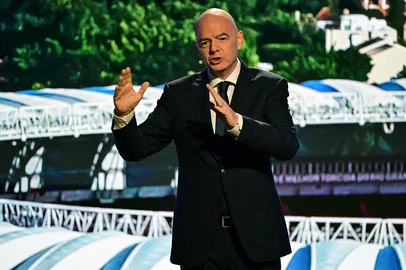 FIFA President Gianni Infantino speaks during the unveiling ceremony for the logo of the 2027 FIFA Women's World Cup in Rio de Janeiro, Brazil on January 25, 2026. (Photo by Pablo PORCIUNCULA / AFP)<!-- NICAID(16211049) -->