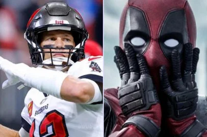 Tom Brady e Deadpool<!-- NICAID(16097465) -->