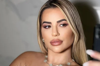 Deolane Bezerra