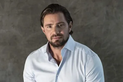 O ministro André Mendonça, do Supremo Tribunal Federal (STF), autorizou a transferência do empresário Daniel Vorcaro, dono do Banco Master, para um presídio estadual. Vorcaro foi preso em São Paulo, na manhã desta quarta-feira (4), na terceira fase da Operação Compliance Zero.<!-- NICAID(16238188) -->