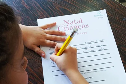 Cartinha de Natal da Fundação O Pão dos Pobres.<!-- NICAID(15607788) -->