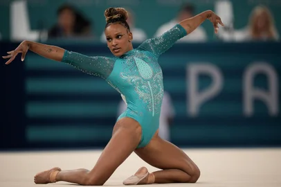 2024.08.05 - Jogos Olímpicos Paris 2024 - Ginastica artistica - A ginasta brasileira Rebeca Andrade compete na final do solo. Foto: Alexandre Loureiro/COB/ Divulgação<!-- NICAID(15832699) -->