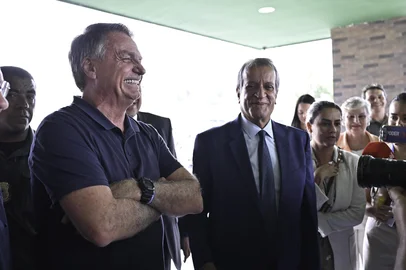 DF - BOLSONARO/ALMOÇA COM VALDEMAR - POLÍTICA - Foto, Ex-presidente Jair Bolsonaro e Valdemar da Costa Neto, presidente do PL. Nesta quarta (12) o ex-presidente Jair Bolsonaro almoça com Valdemar da Costa Neto após autorização do Ministro do STF Alexandre de Moraes que liberou o encontro dos dois. 12/03/2025 - Foto: TON MOLINA/FOTOARENA/FOTOARENA/ESTADÃO CONTEÚDO<!-- NICAID(15994138) -->