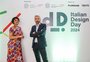 Dupla de designers italianos fala a público caxiense sobre criação de valor e inovação no setor