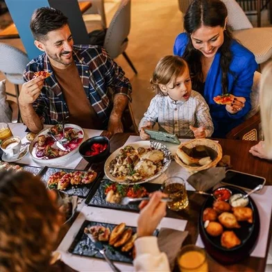 Reunir a família e os amigos para compartilhar uma refeição especial fica ainda mais inesquecível com os benefícios do Clube do Assinante.