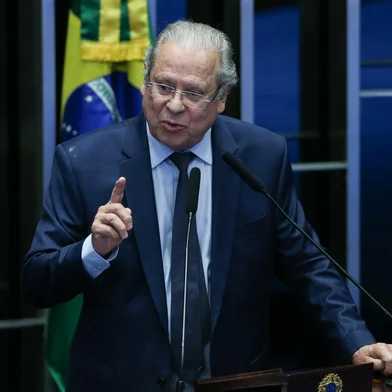 BrasÃ­lia (DF) 02-04-2024  SessÃ£o especial para celebrar a democracia brasileira. Ex-ministro JosÃ© Dirceu, Maria Thereza Fontella Goulart e seu filho, JoÃ£o Goulart filho. Foto Lula Marques/ AgÃªncia BrasilBrasília (DF) 02-04-2024 Sessão especial para celebrar a democracia brasileira. Ex-ministro José Dirceu, Maria Thereza Fontella Goulart e seu filho, João Goulart filho. Foto Lula Marques/ Agência Brasil/DivulgaçãoLocal: BrasÃ­liaIndexador: Lula Marques/ AgÃªncia BrasilFonte: AgÃªncia Brasil/Empresa Brasil d<!-- NICAID(15769596) -->