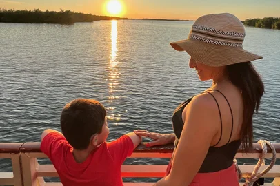 Viagem de Anelise Zanoni com o filho para a Flórida<!-- NICAID(15598979) -->