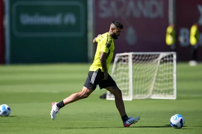 Liziero, em treino realizado pelo Inter.<!-- NICAID(15055481) -->