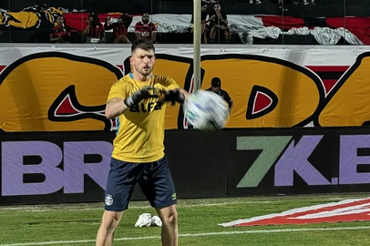 Volpi no aquecimento de Vitória x Grêmio<!-- NICAID(16025539) -->