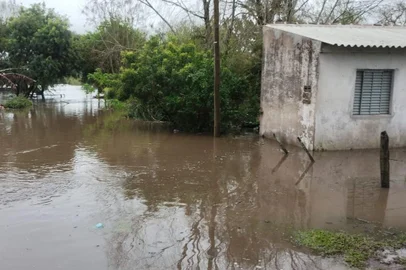 Monitoramento do nível do Rio Piratini, em Pedro Osório, no sul do RS<!-- NICAID(15535299) -->