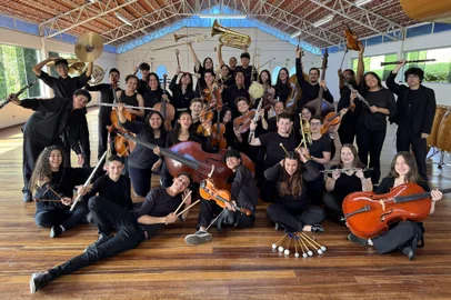 Orquestra Jovem Recanto Maestro - Credito Gustavo FlorencioIMG_1007 (1)<!-- NICAID(15915126) -->
