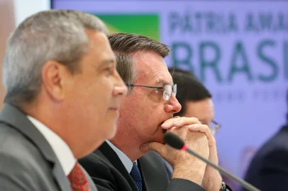 Jair Bolsonaro, então presidente, e o então ministro-chefe da Casa Civil, Braga Netto.<!-- NICAID(15918971) -->