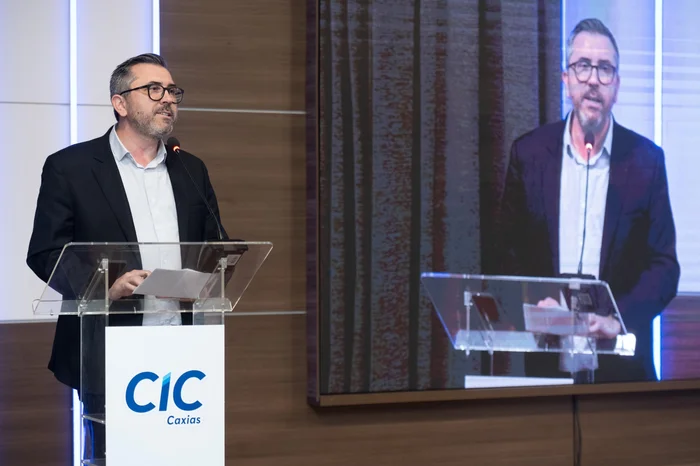 Júlio Soares / Objetiva