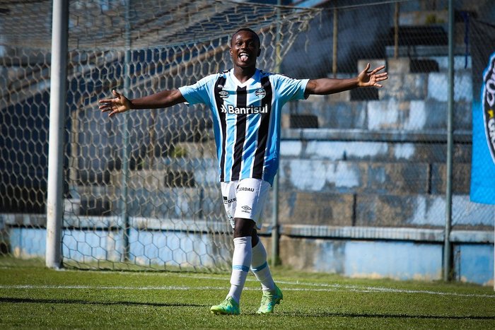 VAI PRO JOGO! Segundo jornalista, Nathan Fernandes está relacionado para o jogo contra o São Paulo