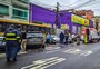 Ônibus bate em nove veículos estacionados após motorista ter mal súbito em Porto Alegre