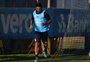 Edílson é liberado pelo DM e deve ser titular do Grêmio contra o Vila Nova