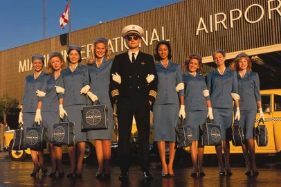 Prenda-me Se For Capaz (2002), de Steven SpielbergFilm Title: Catch Me If You Can.  Pictured:  LEONARDO DICAPRIO as Frank Abagnale in DreamWorks Pictures' CATCH ME IF YOU CAN.  Photo Credit: Andrew Cooper.Copyright: TM & © 2002 DREAMWORKS LLC.<!-- NICAID(14741909) -->