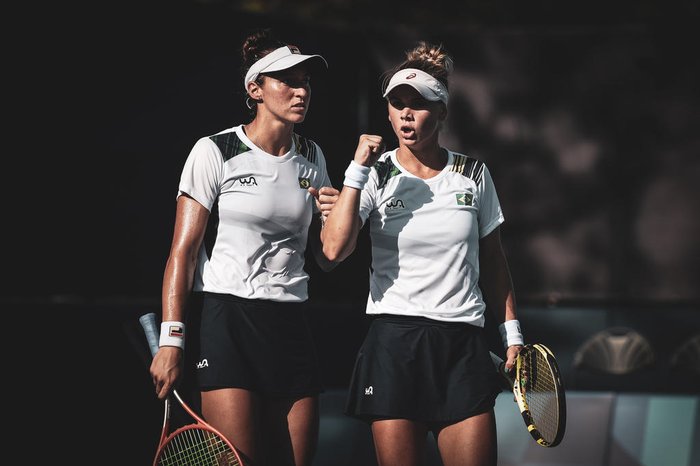 Dupla brasileira do tênis feminino cai na semi e vai disputar o bronze nas  Olimpíadas 