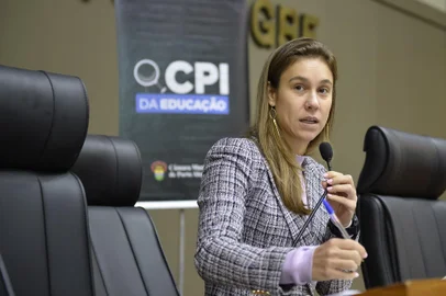 PORTO ALEGRE, RS, BRASIL - 04.09.2023 - 5ª Reunião Ordinária da CPI presidida pela vereadora Mari Pimentel para eleição do relator, votação do plano de trabalho e de requerimentos (Foto: Paulo Ronaldo Costa/CMPA)Indexador: Paulo Ronaldo Costa/CMPAFotógrafo: EstagiÃ¡rio fotojornalismo<!-- NICAID(15530818) -->
