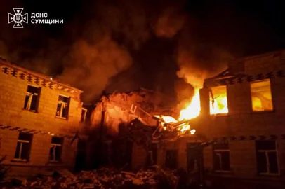 This handout photograph released by the State Emergency Service of Ukraine on March 19, 2025, shows a fire in a hospital building following a strike in Krasnopillya, Sumy region, amid the Russian invasion of Ukraine. (Photo by Handout / STATE EMERGENSY SERVICE OF UKRAINE / AFP) / RESTRICTED TO EDITORIAL USE - MANDATORY CREDIT "AFP PHOTO / State Emergency Service of Ukraine " - NO MARKETING NO ADVERTISING CAMPAIGNS - DISTRIBUTED AS A SERVICE TO CLIENTS<!-- NICAID(15998465) -->