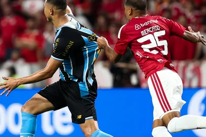 PORTO ALEGRE, RS, BRASIL, 11-04-2026: Clássico GreNal nº452 no estádio Beira-Rio. Inter e Grêmio se enfrentam pelo Campeonato Brasileiro Série A 2026. Foto: Jonathan Heckler/Agência RBS<!-- NICAID(16264091) -->