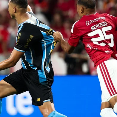 PORTO ALEGRE, RS, BRASIL, 11-04-2026: Clássico GreNal nº452 no estádio Beira-Rio. Inter e Grêmio se enfrentam pelo Campeonato Brasileiro Série A 2026. Foto: Jonathan Heckler/Agência RBS<!-- NICAID(16264091) -->