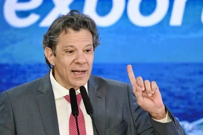 Brazil's Finance Minister Fernando Haddad delivers a speech during the signing of the new export incentive law at the Planalto Palace in Brasilia on July 28, 2025. (Photo by EVARISTO SA / AFP)Editoria: FINLocal: BrasíliaIndexador: EVARISTO SASecao: economy (general)Fonte: AFPFotógrafo: STF<!-- NICAID(16089650) -->