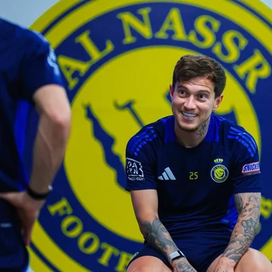 Grêmio realiza sondagem a meia Otávio, ex-Inter, e esbarra em valores