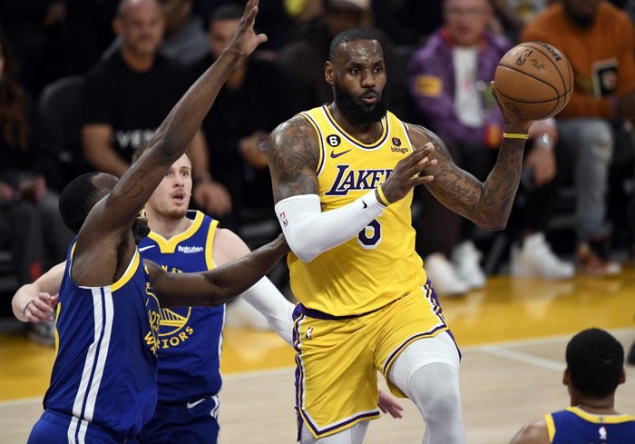 Miami e Denver abrem 3 x 0 e estão próximos de varrer Boston e Lakers