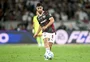 Volante do Fluminense é convocado por Ancelotti na vaga de João Pedro