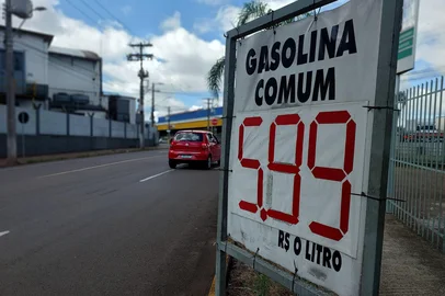 Aumento da gasolina em Passo Fundo<!-- NICAID(15965856) -->