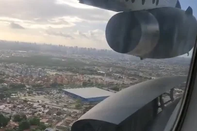 Aeronave da FAB com repatriados da Ucrânia chegou a Recife, Pernambuco, às 6h44min desta quinta-feira (10)