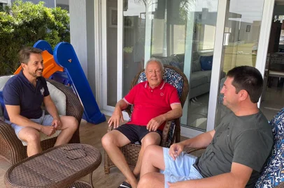 Francisco Turra e o filho, deputado Sergio Turra defendem a candidatura de Jerônimo Goergen ao Senado. <!-- NICAID(15002439) -->