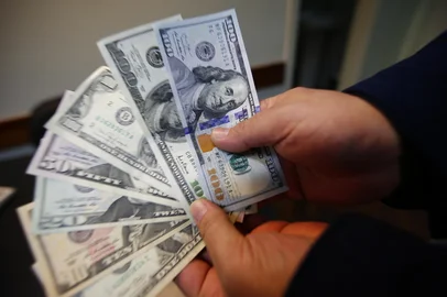 PORTO ALEGRE, RS, BRASIL, 06-06-2018: Fotos para matéria sobre a alta do Dólar na bolsa de valores (FOTO FÉLIX ZUCCO/AGÊNCIA RBS, Editoria de Notícias).<!-- NICAID(13585340) -->