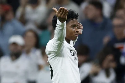 Real Madrid's Brazilian forward #16 Endrick celebrates scoring his team's first goal during the Spanish Copa del Rey (King's Cup) semi-final second leg football match between Real Madrid CF and Real Sociedad at the Santiago Bernabeu stadium in Madrid on April 1, 2025. (Photo by OSCAR DEL POZO / AFP)<!-- NICAID(16008029) -->