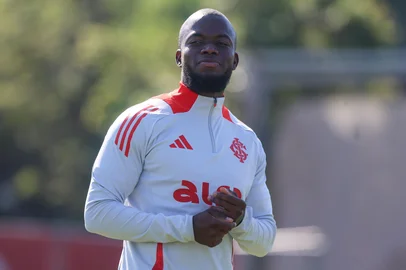 PORTO ALEGRE, RS, BRASIL, 18-04-2025: O atacante Enner Valencia participa de treino do Inter no CT Parque Gigante. (Ricardo Duarte/Inter/Divulgação).<!-- NICAID(16029029) -->