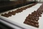 -A picture taken on January 27, 2017 at the Ferrero France plant in Villers-Ecalles, northwestern France shows a Kinder bueno line. - The Ferrero plant of Villers-Ecalles is the biggest plant of Nutella in the world producing 800 000 pots of the chocolate and hazelnut spread a day. (Photo by CHARLY TRIBALLEAU / AFP)Editoria: FINLocal: Villers-ÉcallesIndexador: CHARLY TRIBALLEAUSecao: consumer goodsFonte: AFPFotógrafo: STF<!-- NICAID(15060182) -->